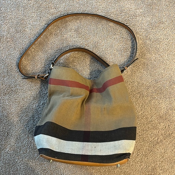 Burberry Ashby Bucket Bag with Custom Insert - Picture 1 of 13
